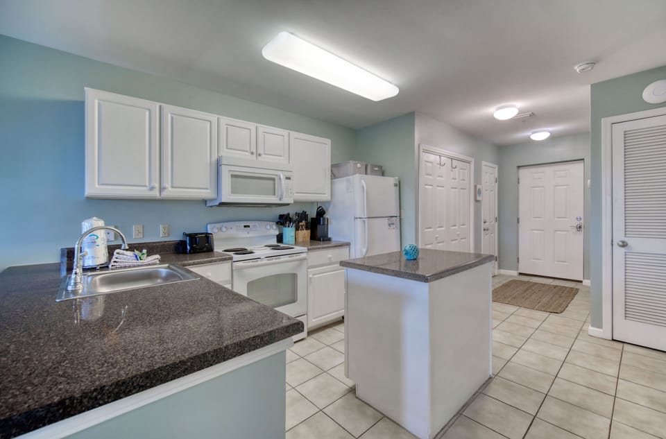 Grand Caribbean #117. 2 bedroom 2 bathroom, sleeps 5. Managed by Island Rentals
