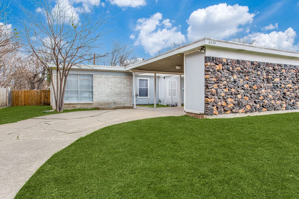 Make this Ultra-Modern Duplex Your Home for Your Next Work Trip or Vacation!