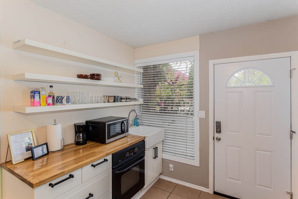 Guest house kitchenette.