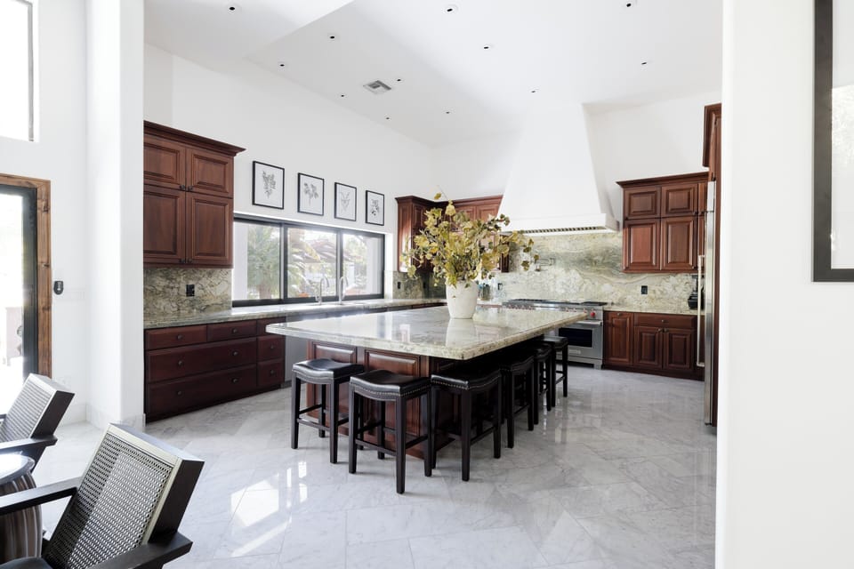 Kitchen with Large Island