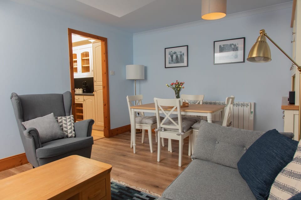 Living / dining room area Foresters