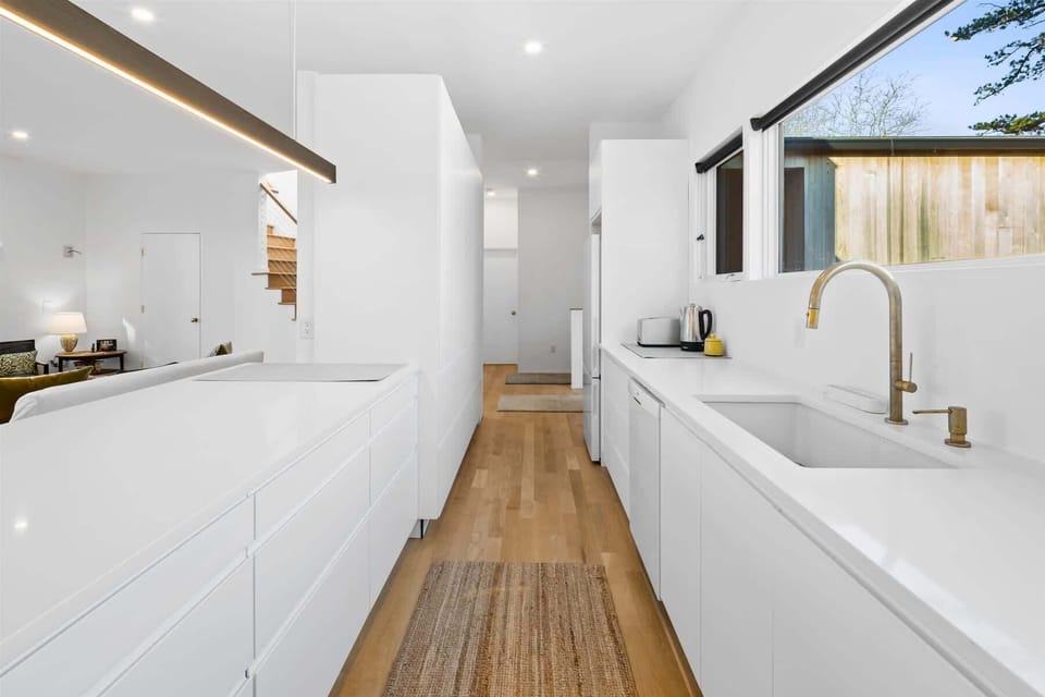 Fully equipped & spacious kitchen