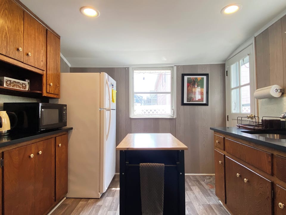 Small but well equipped kitchen with all you need to cook delicious meals