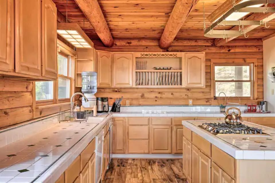 Spacious, functional, well equipped kitchen to serve your needs during the stay