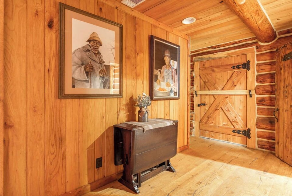 Hallway/Back Entrance