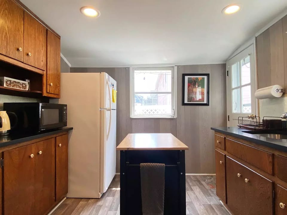 Small but well equipped kitchen with all you need to cook delicious meals
