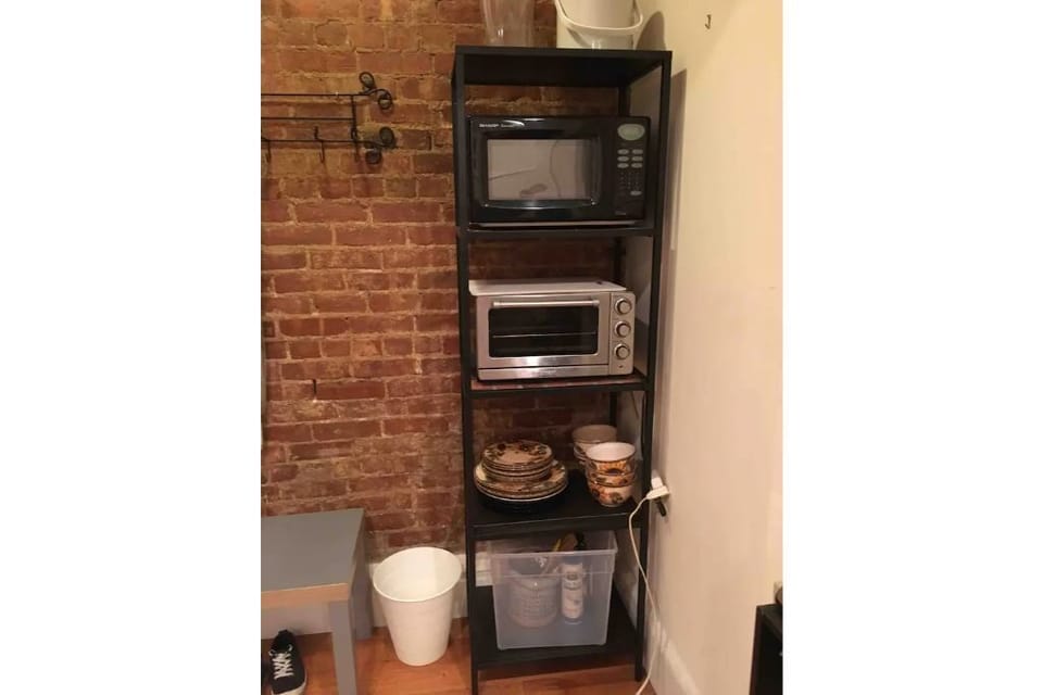 Mini Kitchen with Microwave Oven , Toaster Oven , Coffee Maker, Fridge + Plates 