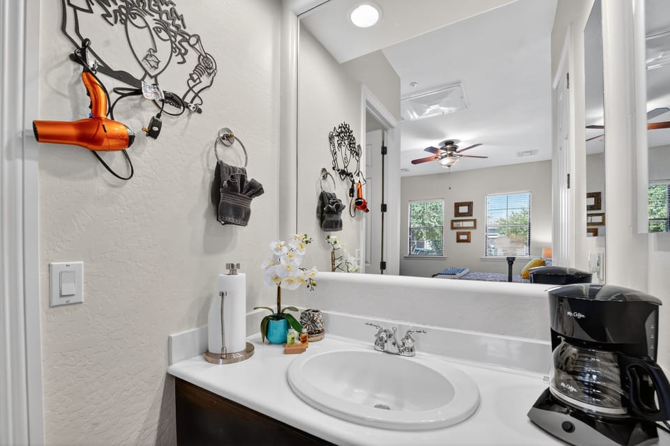 Sink, Appliance, Blow Dryer, Indoors, Ceiling Fan
