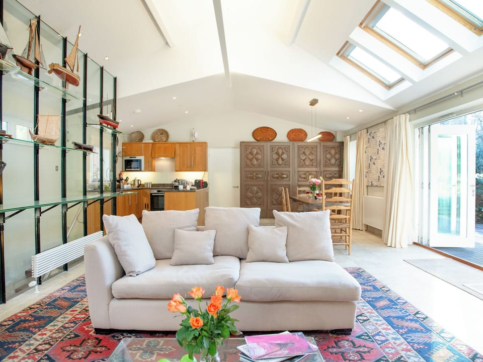 Open plan living space | The Studio at Granny&rsquo;s Well, Mixtow, near Fowey