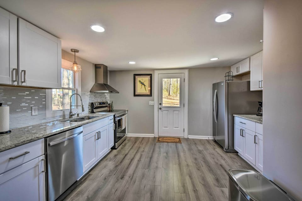 Kitchen | Dishwasher | Stove/Oven | Drip Coffee Maker