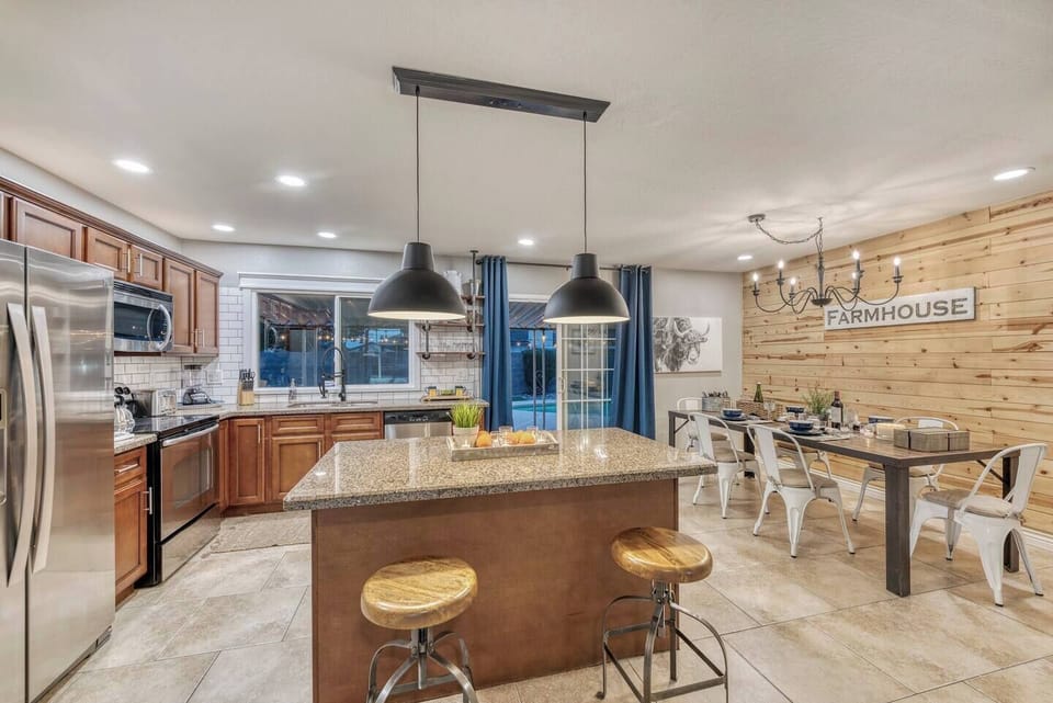 Kitchen island to entertain