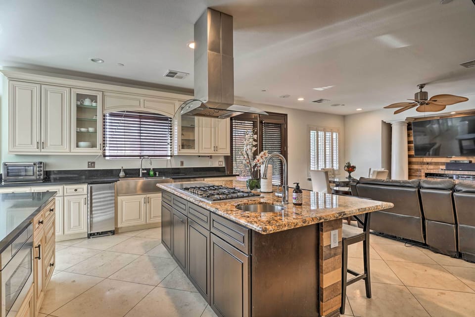 Kitchen | 1st Floor | Dishware & Flatware | Toaster Oven