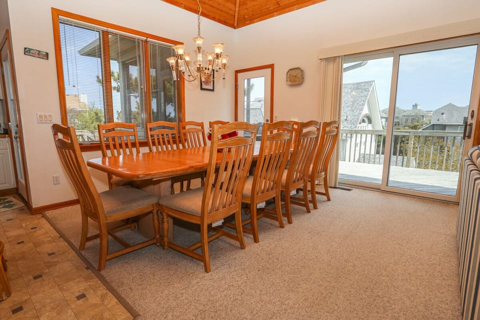 Dining 2 2025