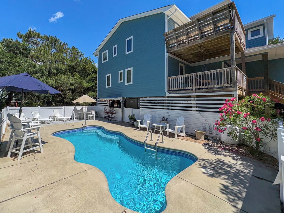 Private Pool 2025