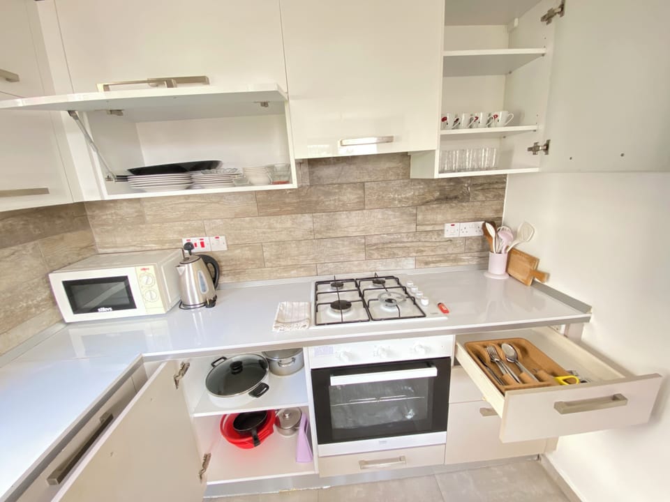 Oven, stove, microwave