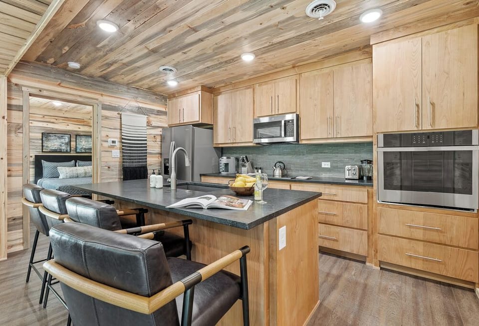 8580 Creek Crossing-31