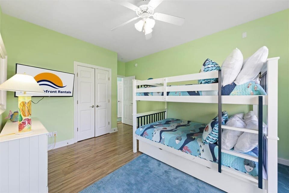 Bedroom (16)