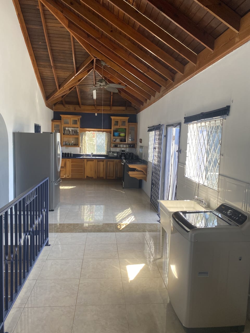 Full kitchen for your convenience with washing machine 