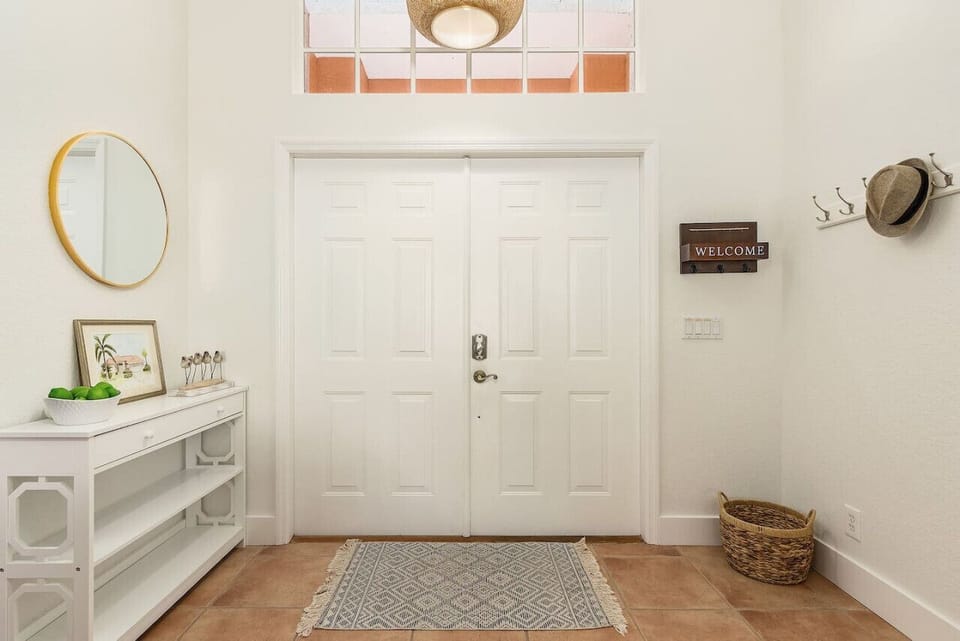 The entrance into your vacation home in Briarwood