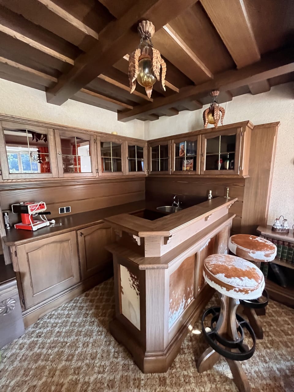 Bar / Saloon