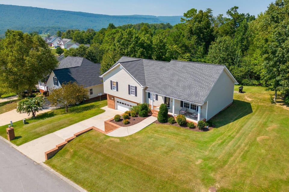 Wonderful property located in quiet neighborhood