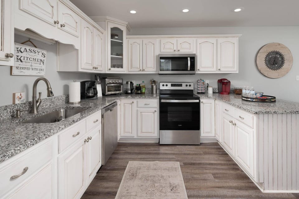Full Kitchen