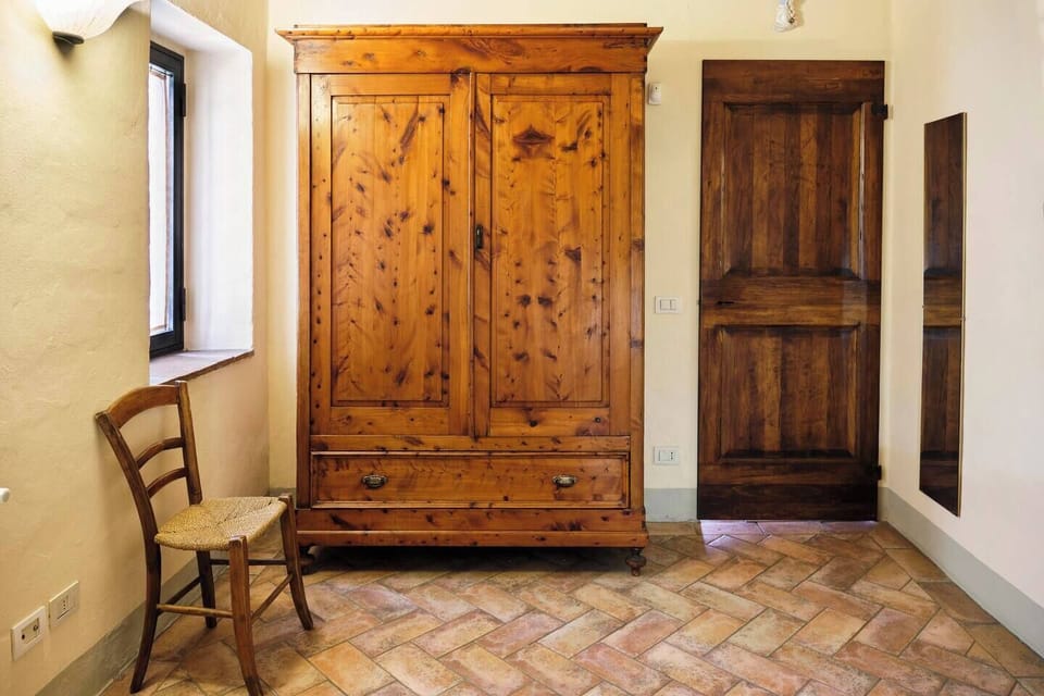 99e24afa-7f6b-4a30-aba5-55315456de24