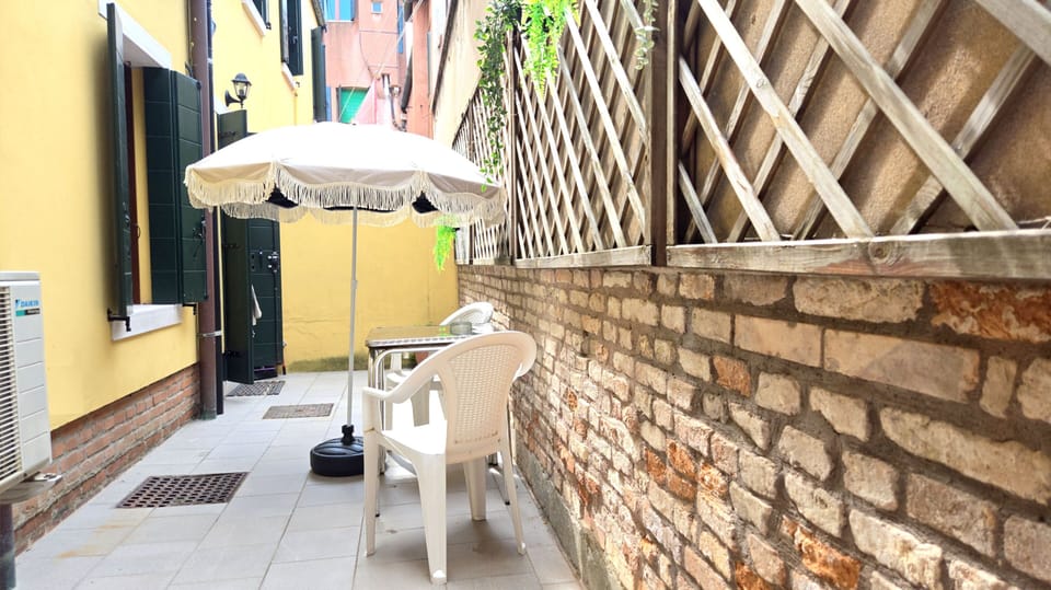private breakfast external area