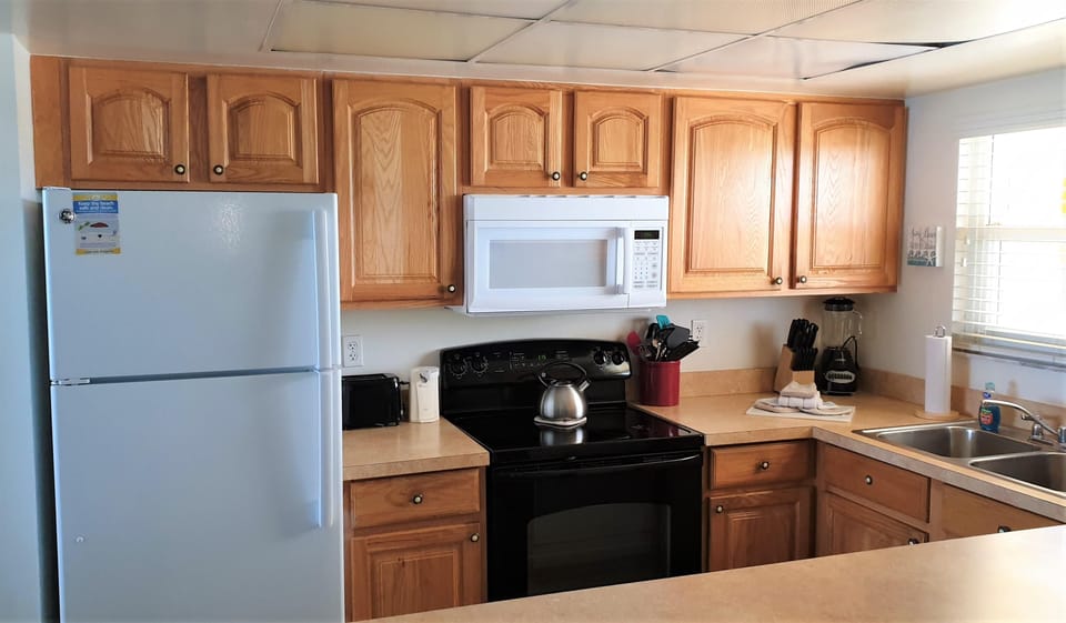 Kitchen from entranceway