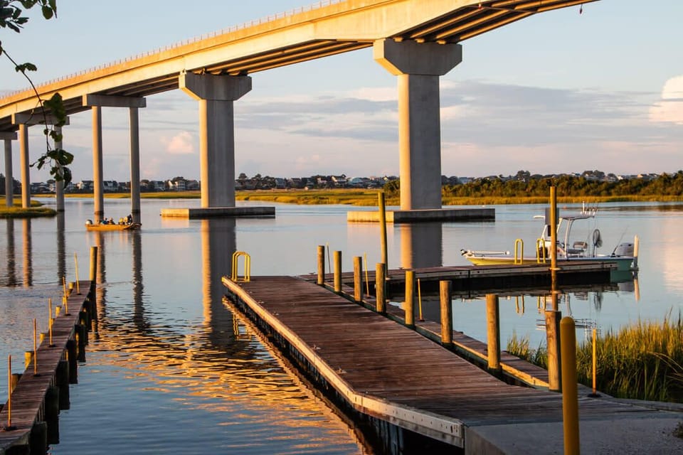 Boat Ramp Approx. 1 mile from house. Boat Parking available!