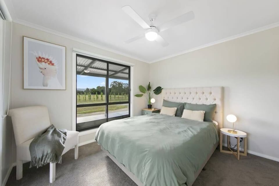 Queen Bed room #2