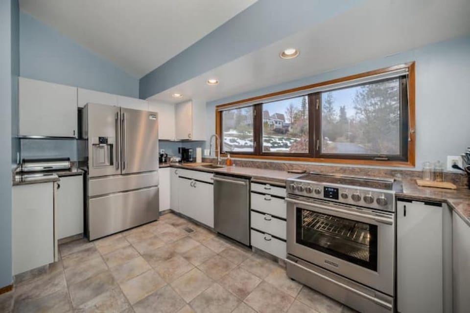 Kitchen comes with large variety of cooking, baking and grilling accessories.