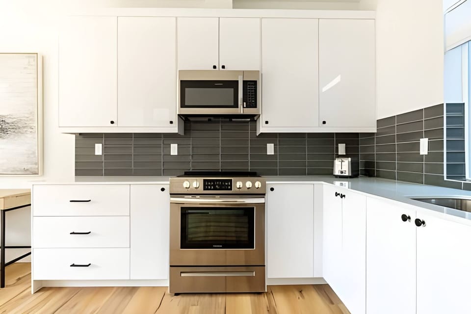 Full kitchen image 3
