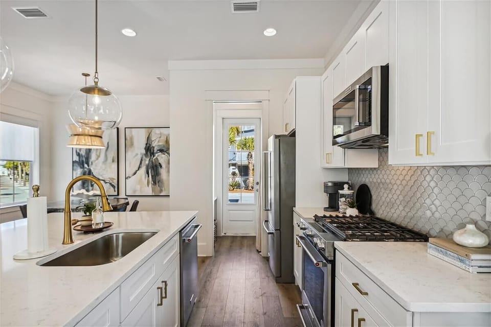 Find All of Your Cooking Needs in this Beautiful Kitchen!