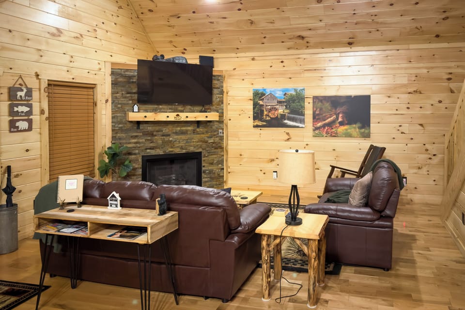 Gatlinburg Vacation Rental | 2BR | 2BA | 1,456 Sq Ft | Stairs Required