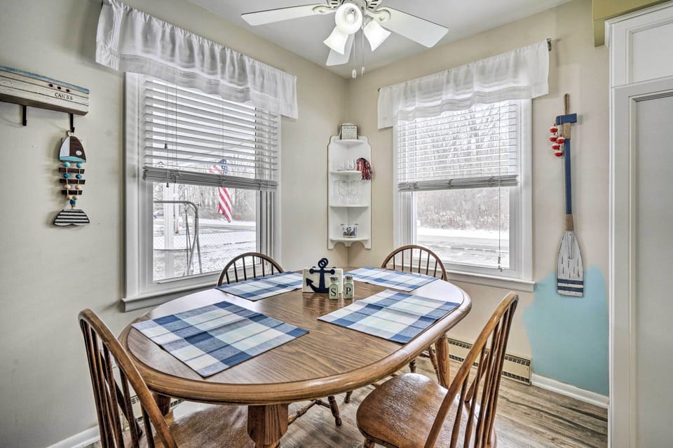 Dining Area | Dishware/Flatware