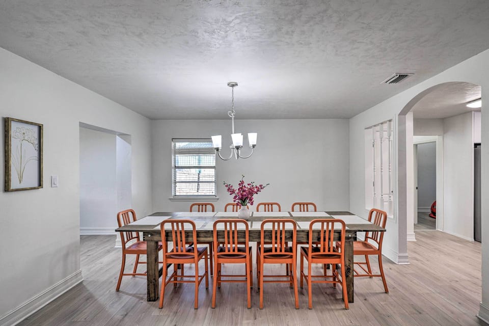 Formal Dining Room | Dishware/Flatware Provided