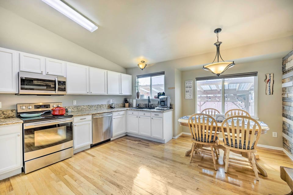 Kitchen | 1st Floor | Refrigerator | Cooking Basics