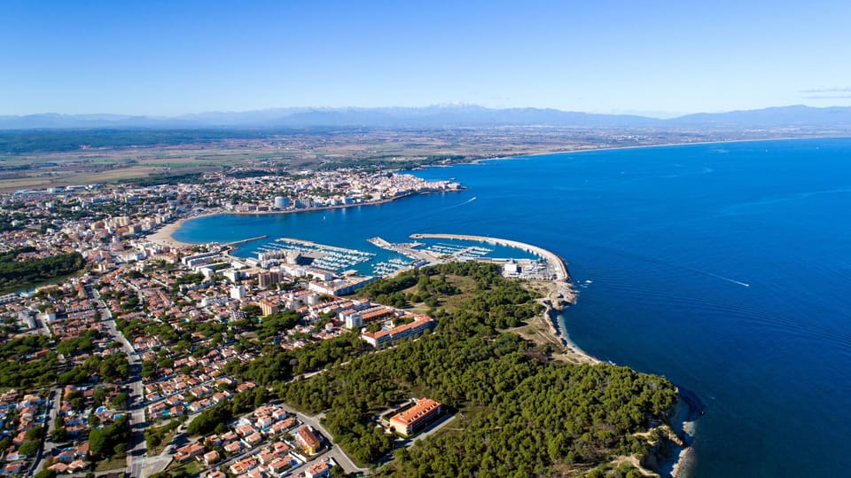The beaches of l'Escala are large and clean