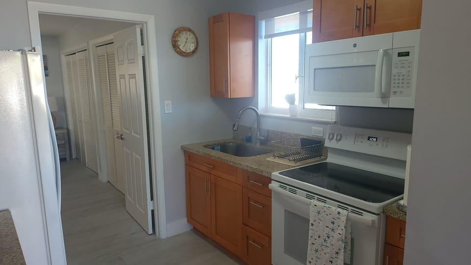downstair kitchen