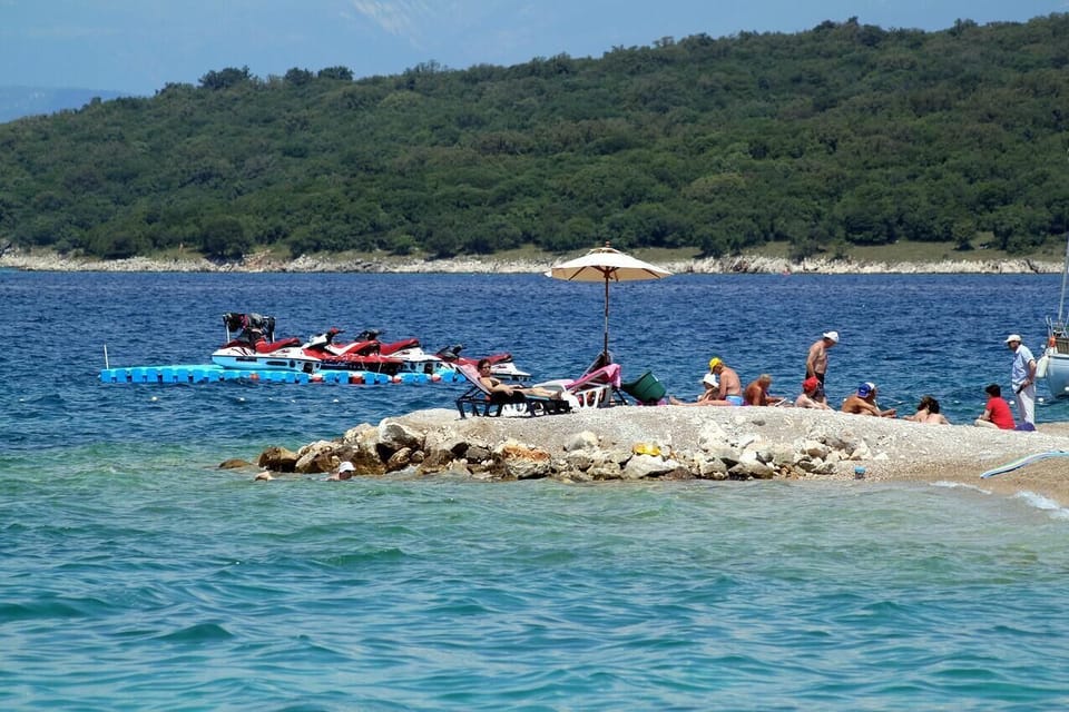 Nearby beaches