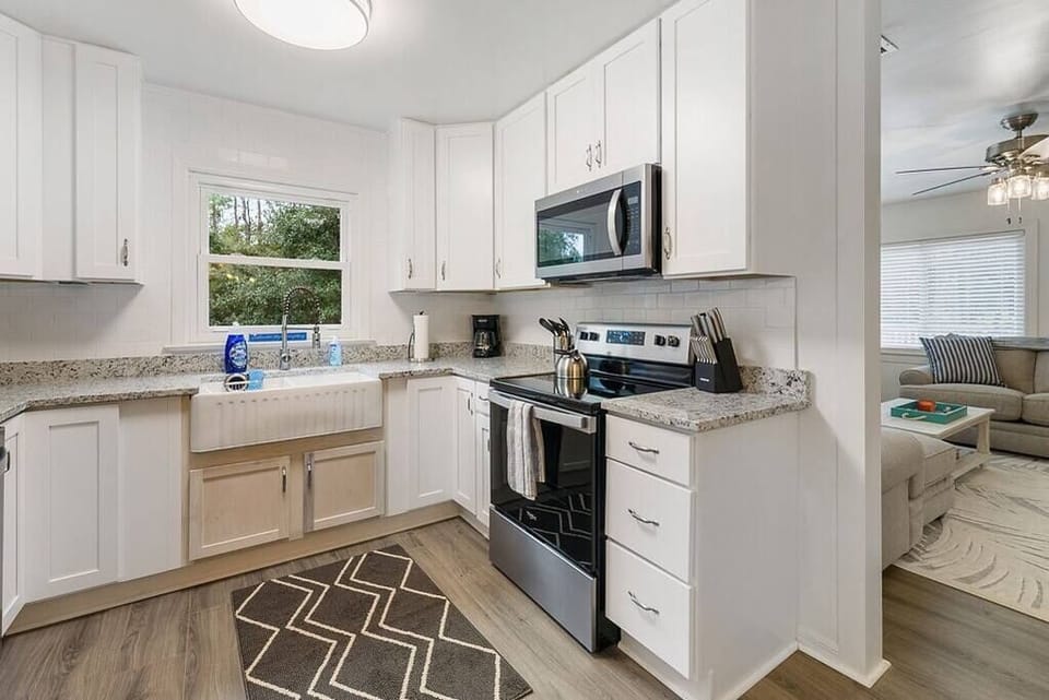 Granite countertops and farmhouse sink