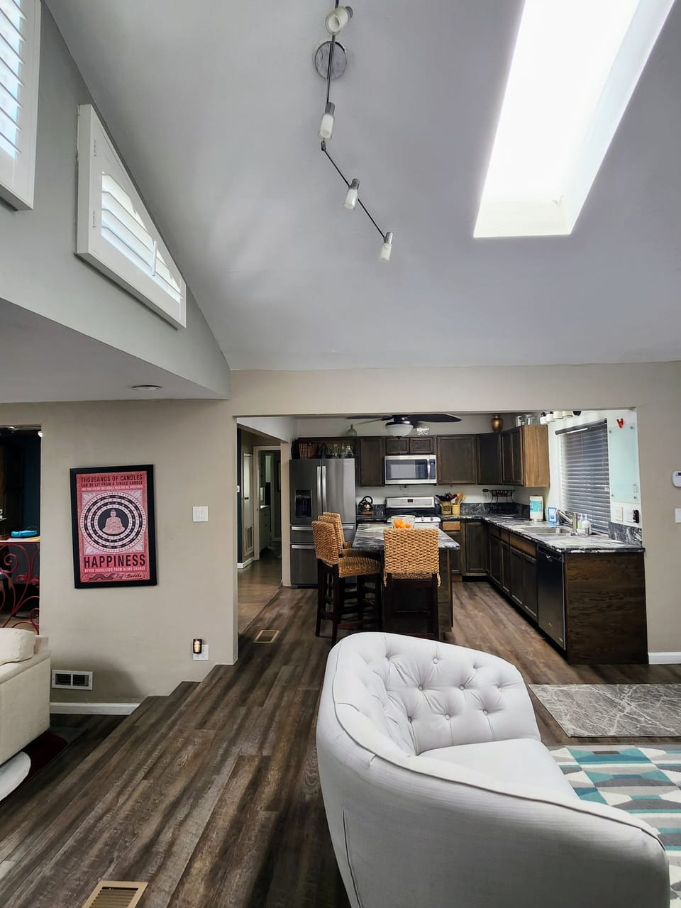 Chef’s Dream Kitchen: Professional Stove, Double Oven & Marble Island