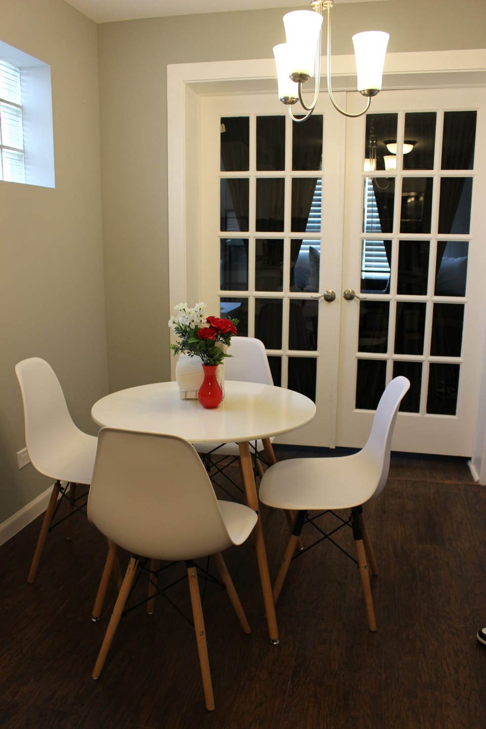 Kitchen table 