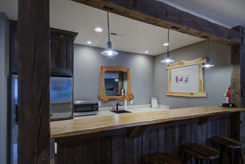 Wet Bar- Family Room