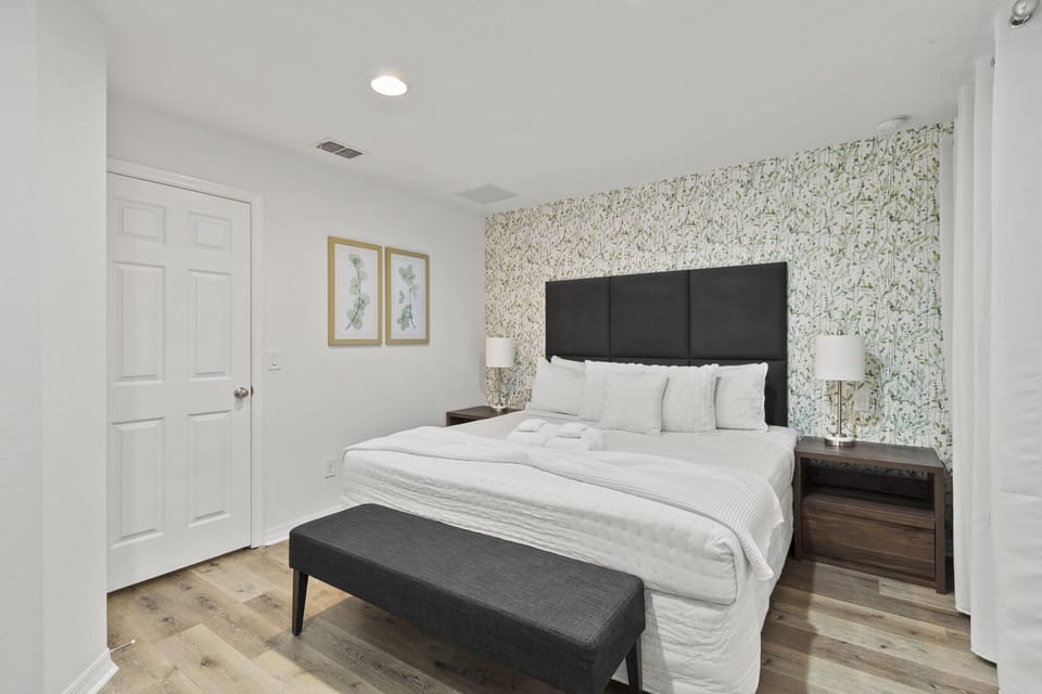 Seren Master bedroom with King Bed