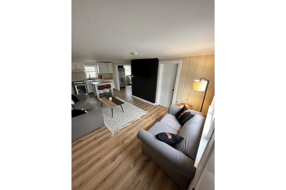 flat screen tv, full couch, love seat, coffee table and end table 
