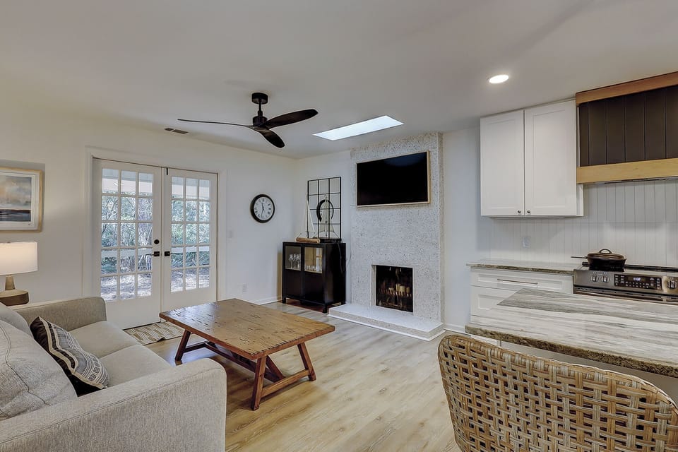 2nd Living Area
