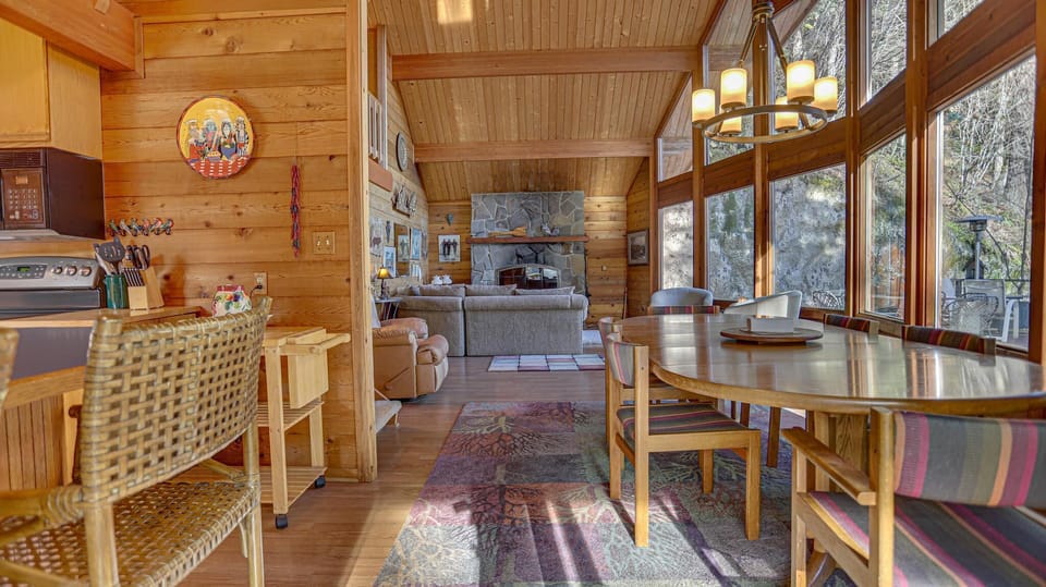 Clear Creek Cabin Great Room