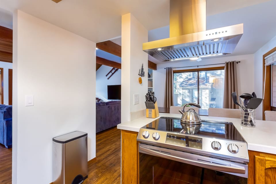 Kitchen - Main Level